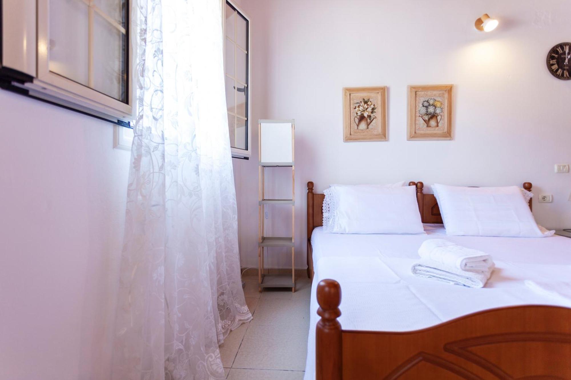Retzos Rooms Χειμάρρα Εξωτερικό φωτογραφία